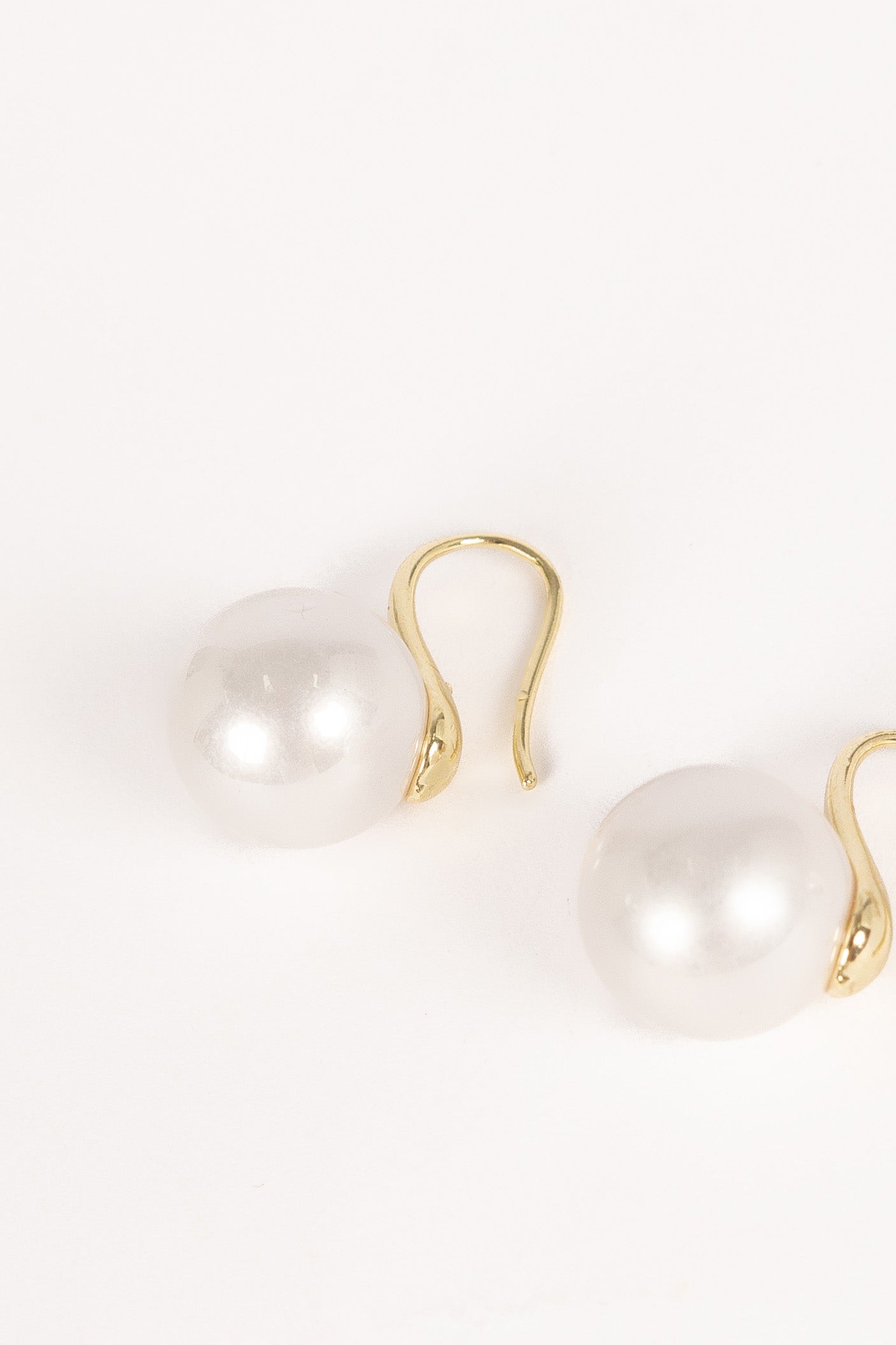 Daniella Pearl Earrings - Gold - Image 2
