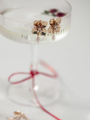 Trina Flower Earrings - Gold/Pearl