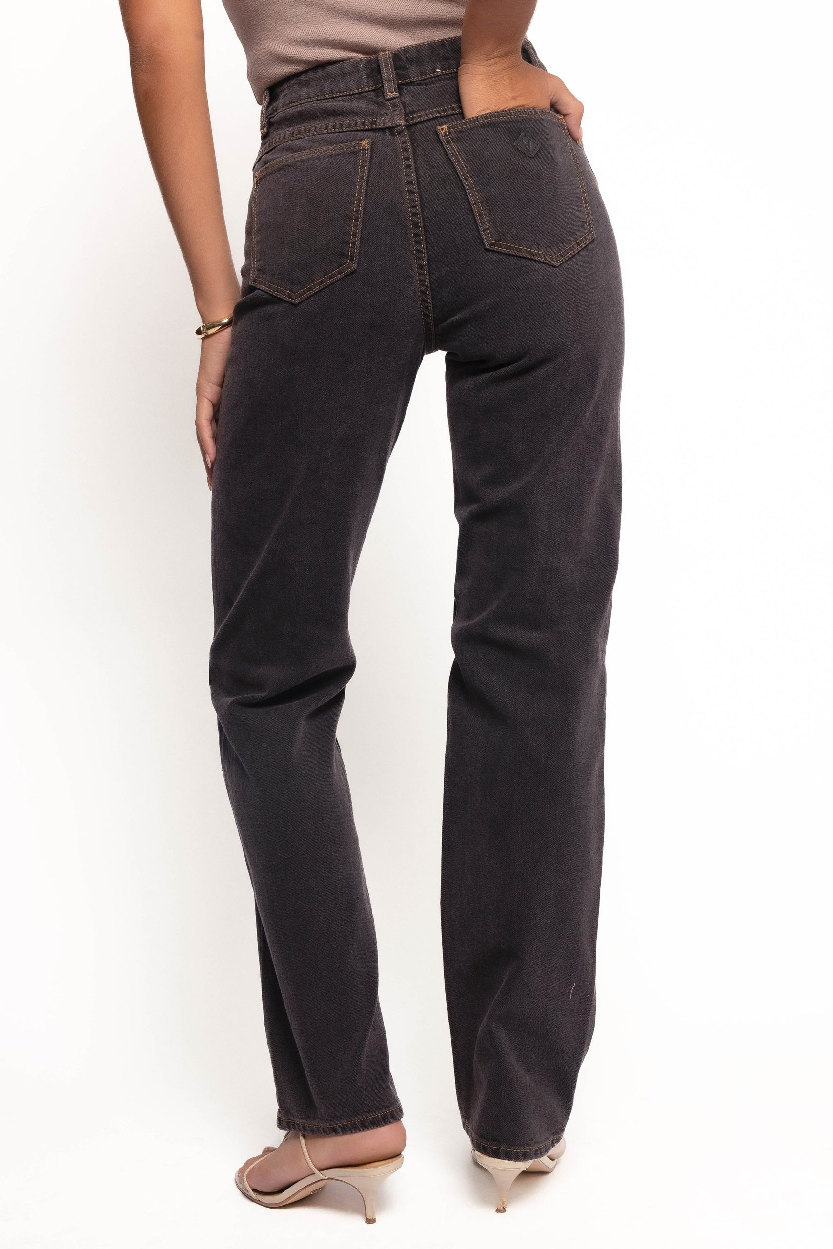 Abrand 94 High Straight Jeans - Cara Washed Black - Image 6