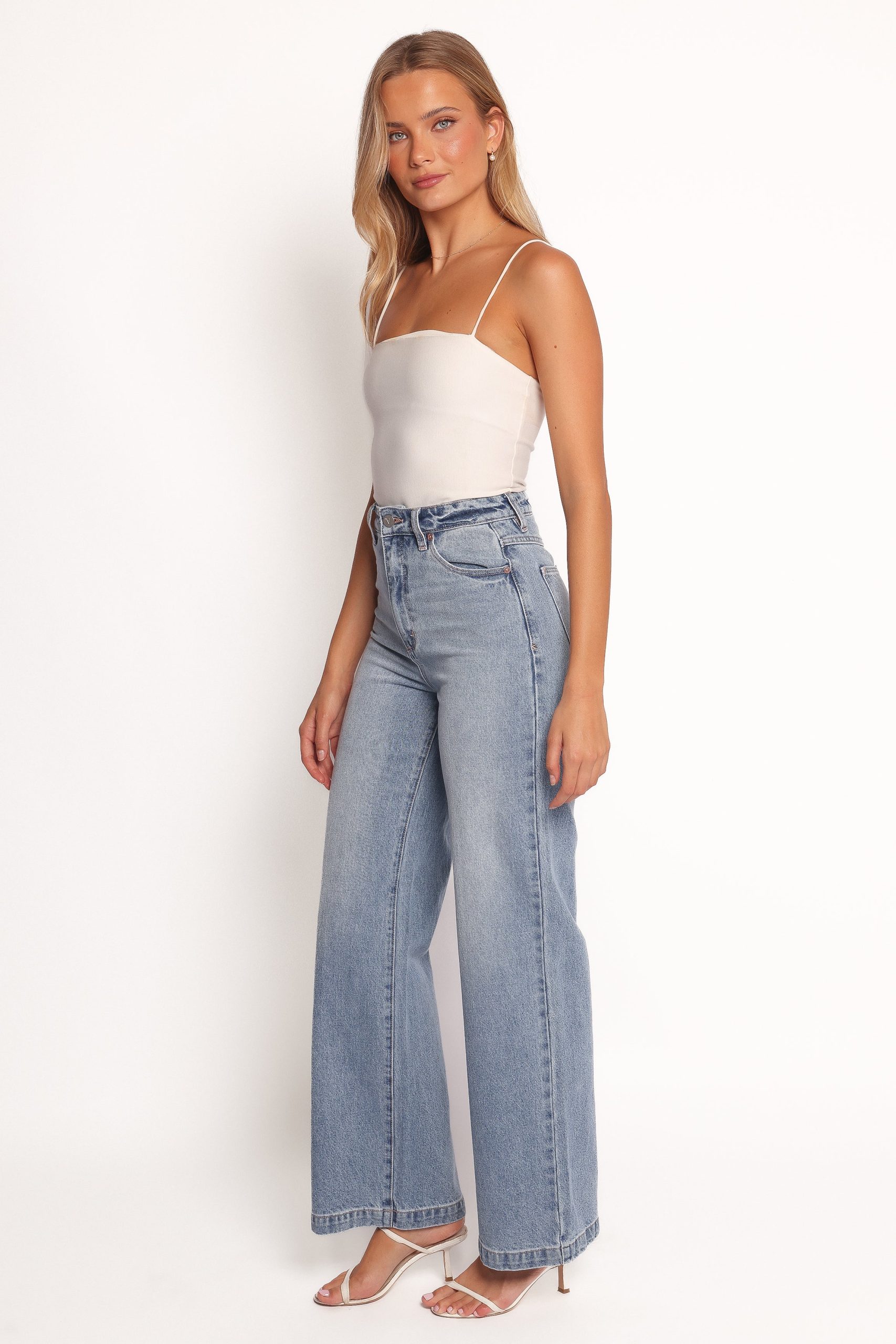Abrand 94 High Wide Jeans - Liv - Image 4
