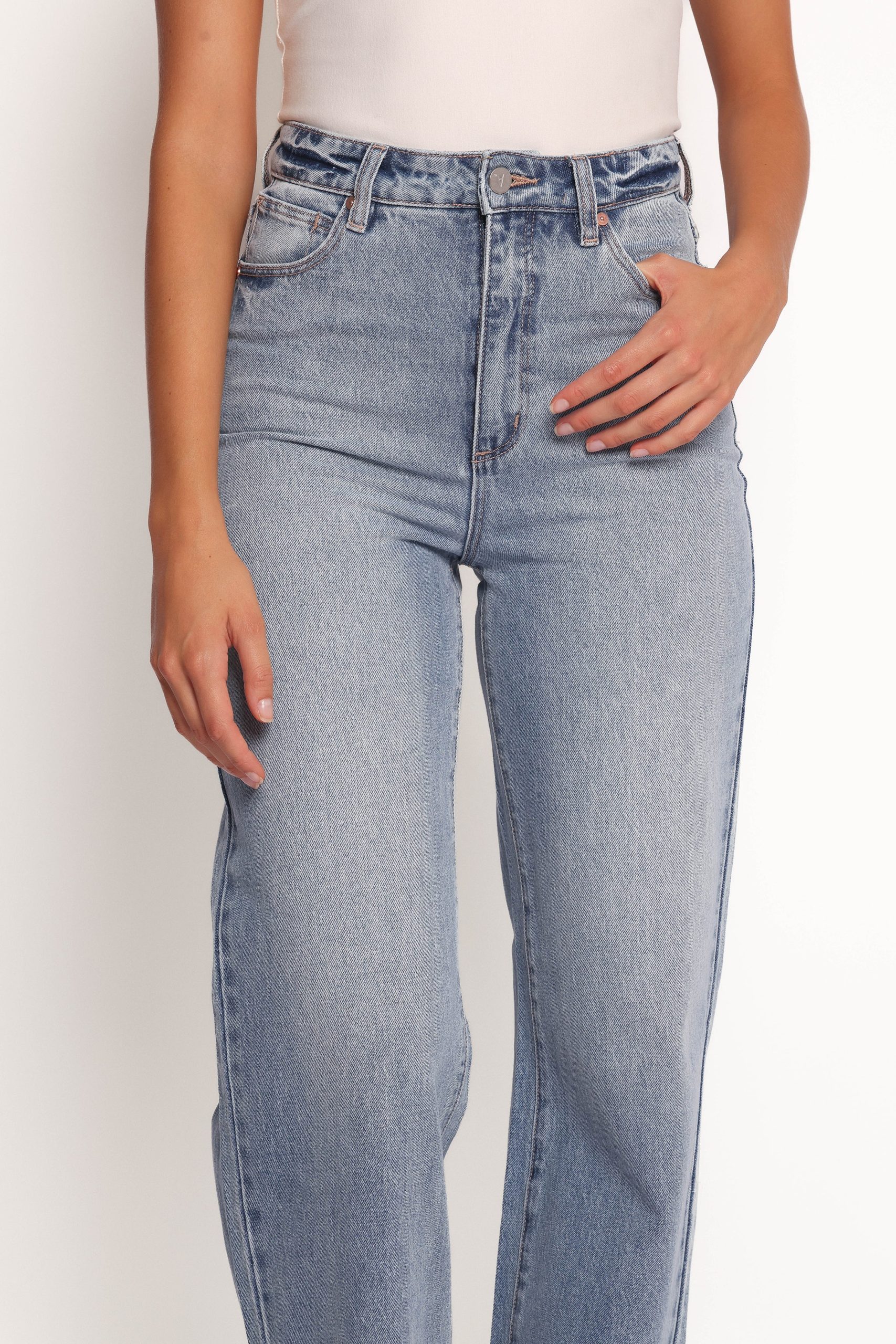 Abrand 94 High Wide Jeans - Liv - Image 3