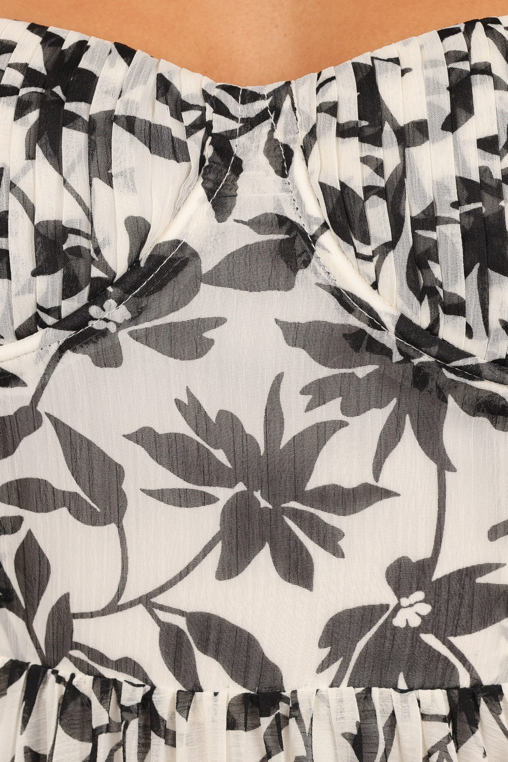 Achanti Pleated Maxi Dress - White Black Floral - Image 9