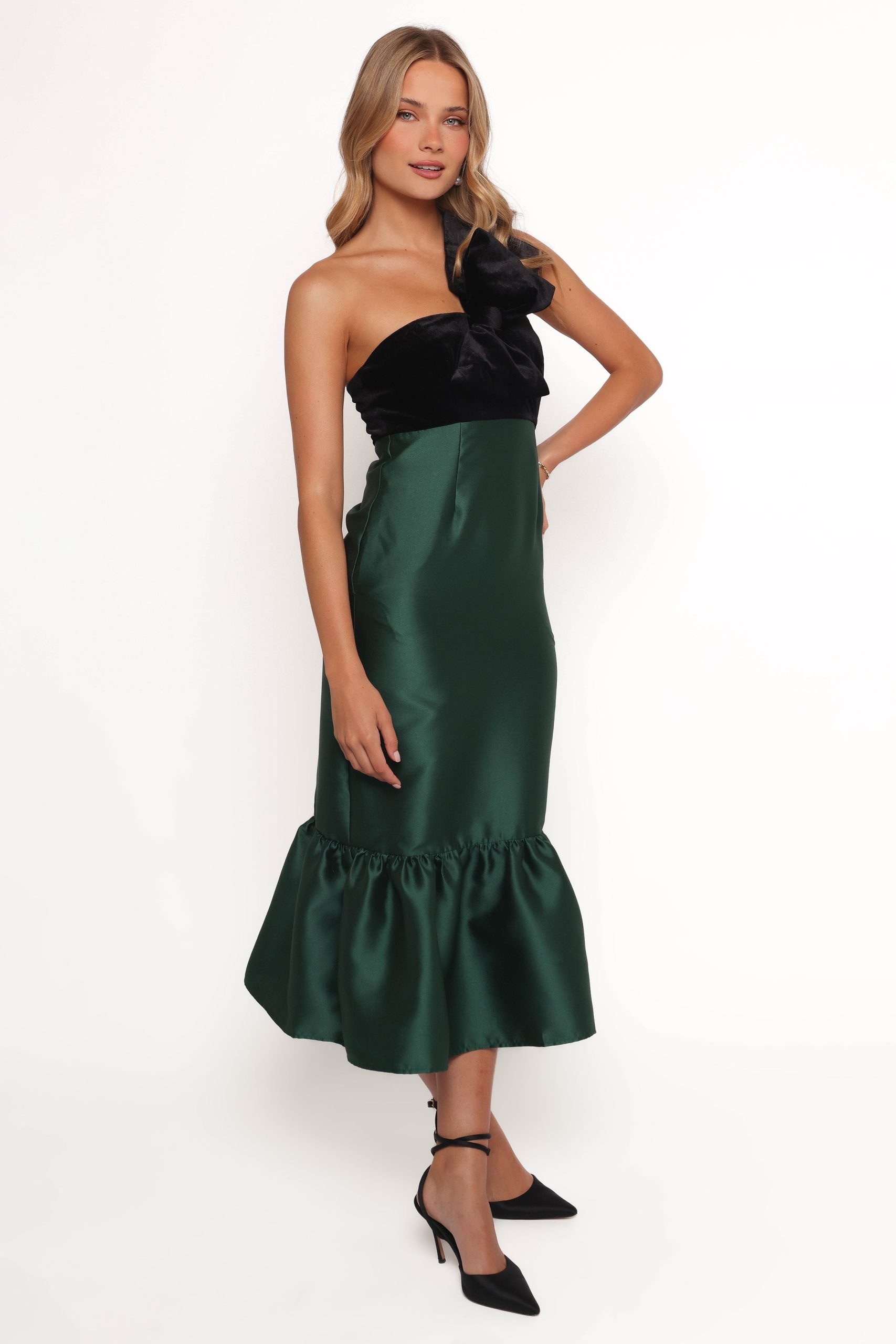Amelie Bow Front One Shoulder Midi Dress - Black/Emerald - Image 5