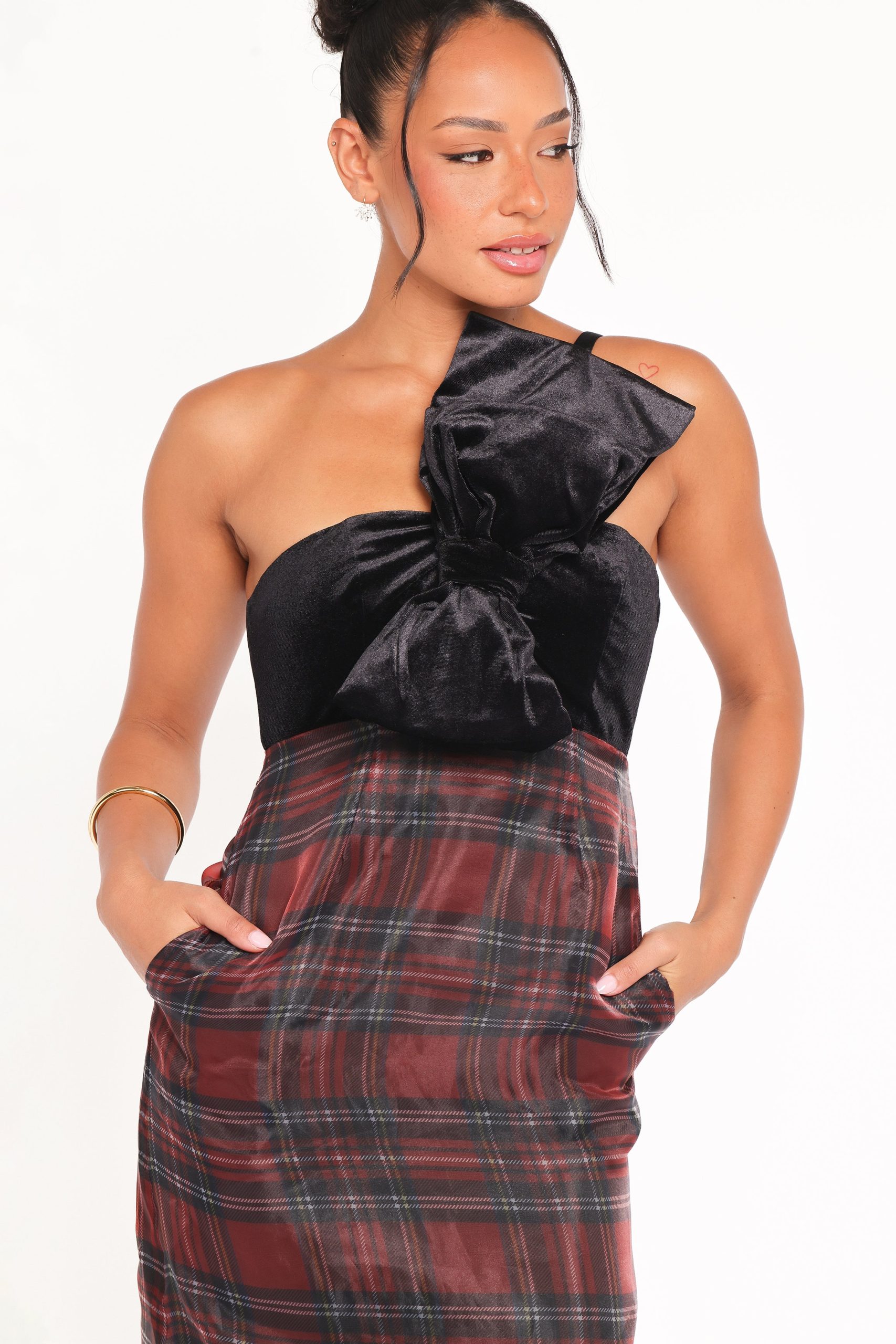 Amelie Bow Front One Shoulder Midi Dress - Red Plaid - Image 3