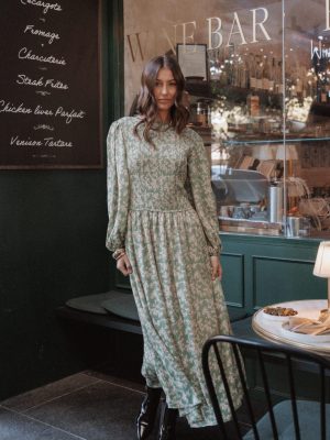 Ashara Long Sleeve Midi Dress - Green Floral