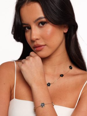 Dorothea Flower Necklace/Bracelet Set - Gold