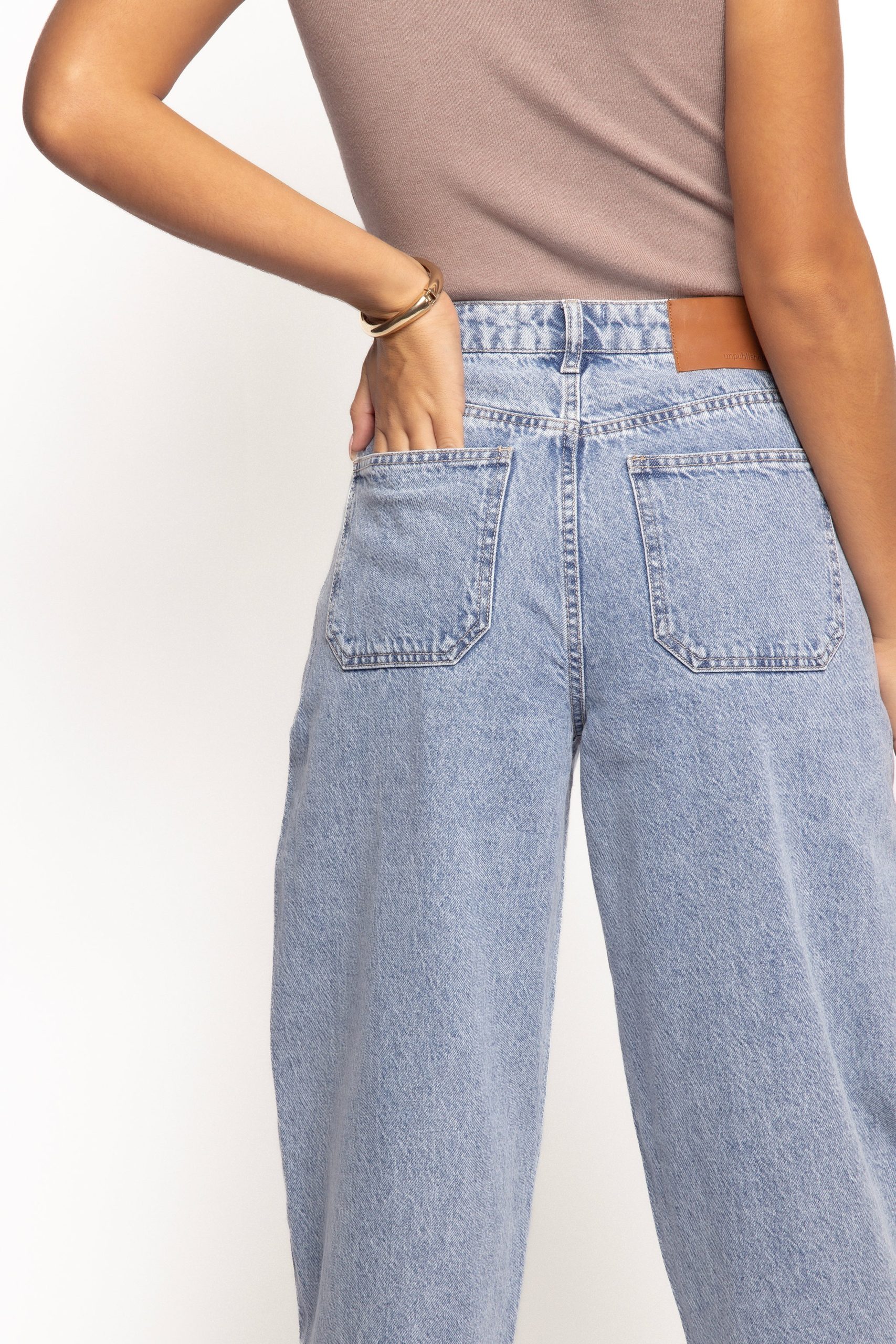 Ellis Barrel Leg Jeans - Roadtrip - Image 6