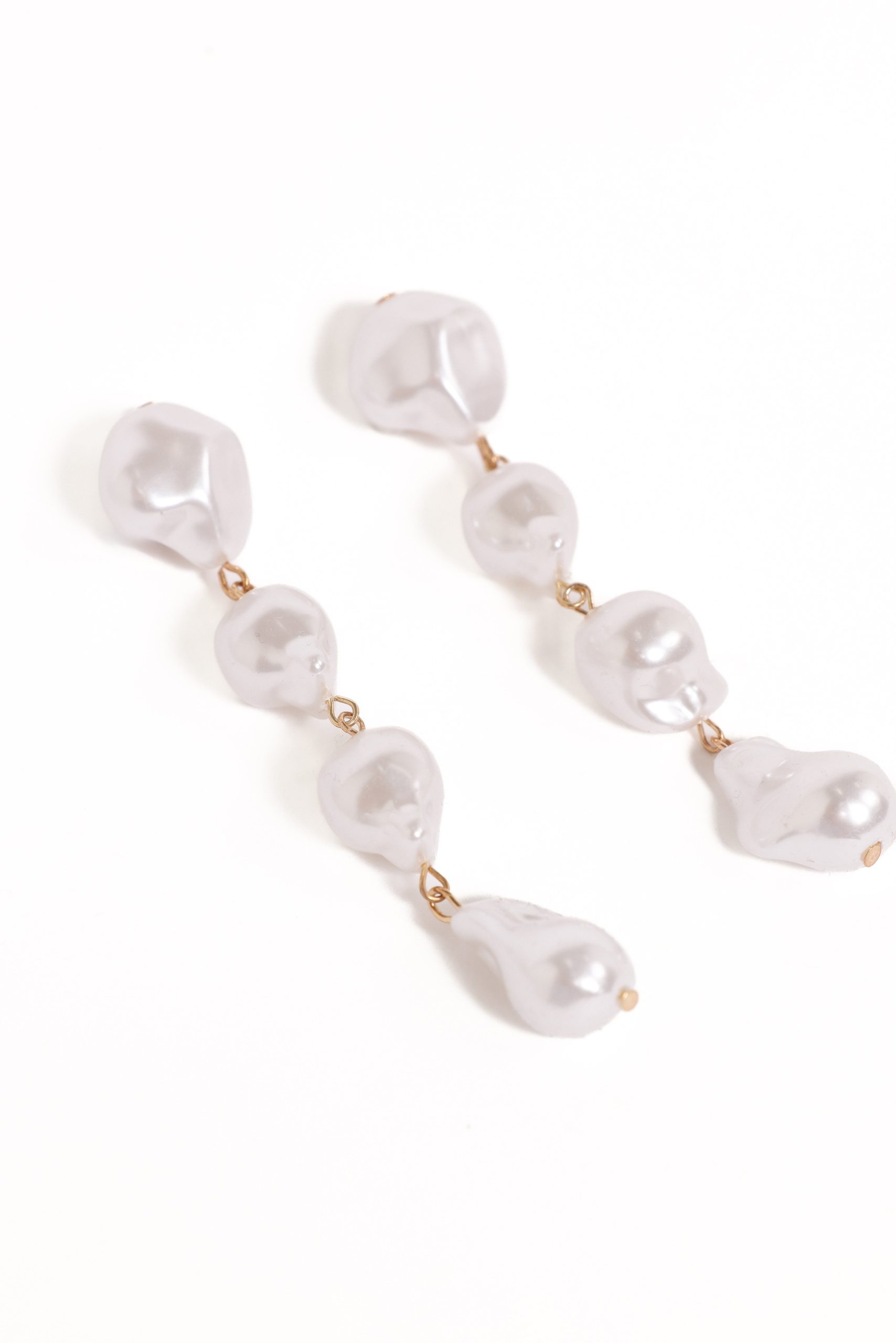 Elyse Drop Earrings - Pearl - Image 3