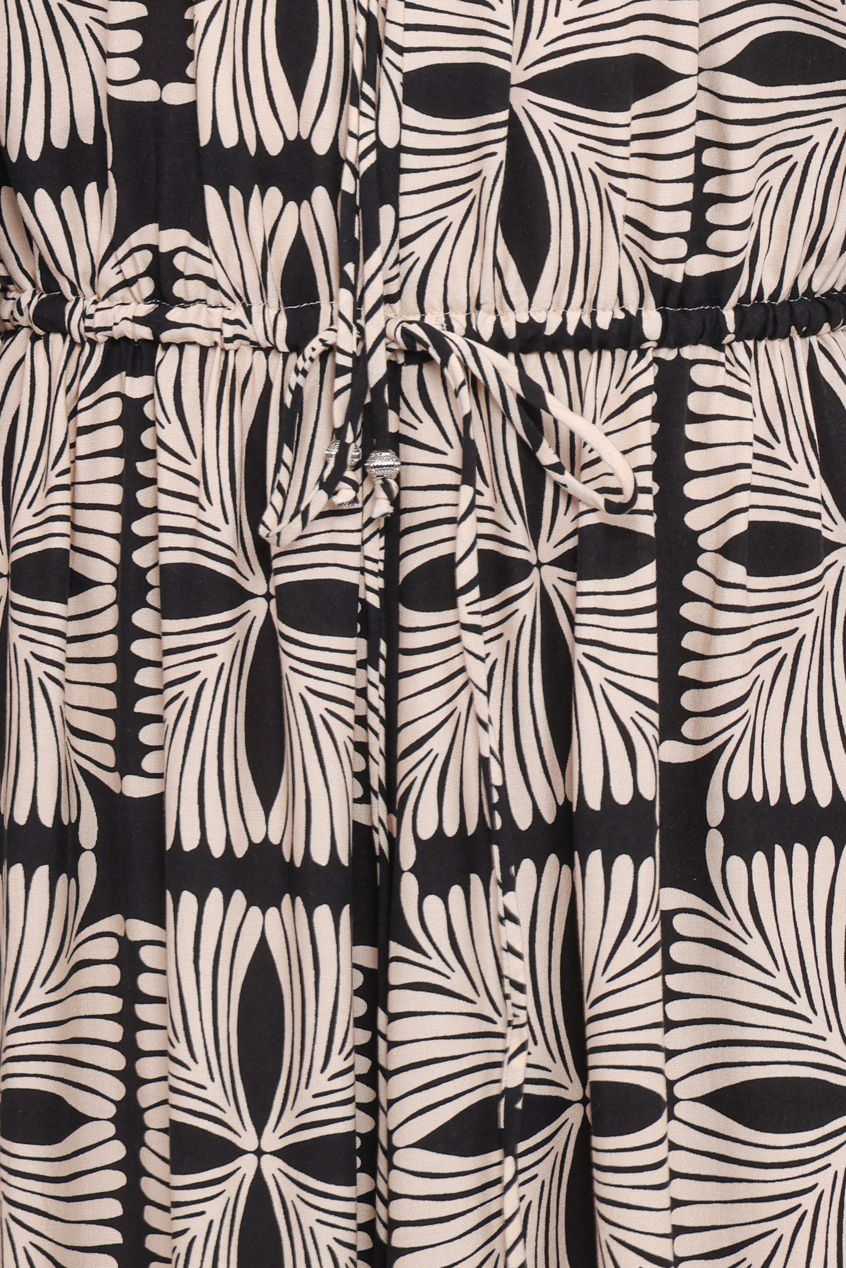 Faris Off Shoulder Midi Dress - Black Geo - Image 5