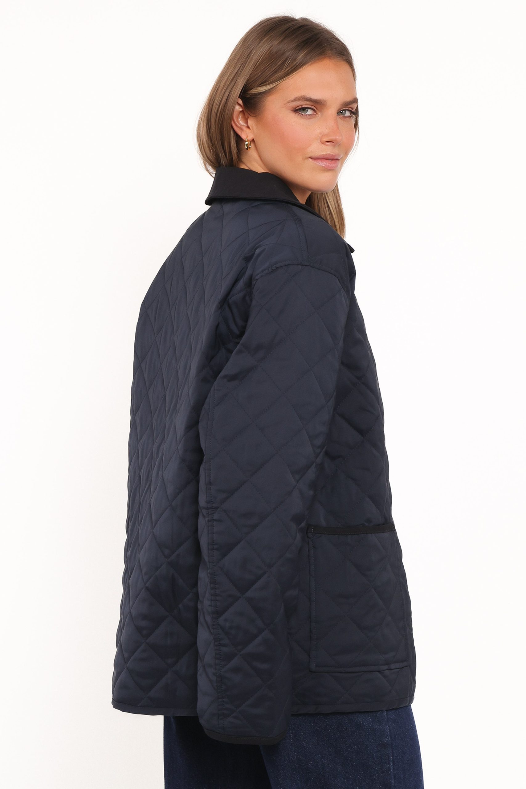 Lynly Quilted Barn Jacket - Navy - Image 4
