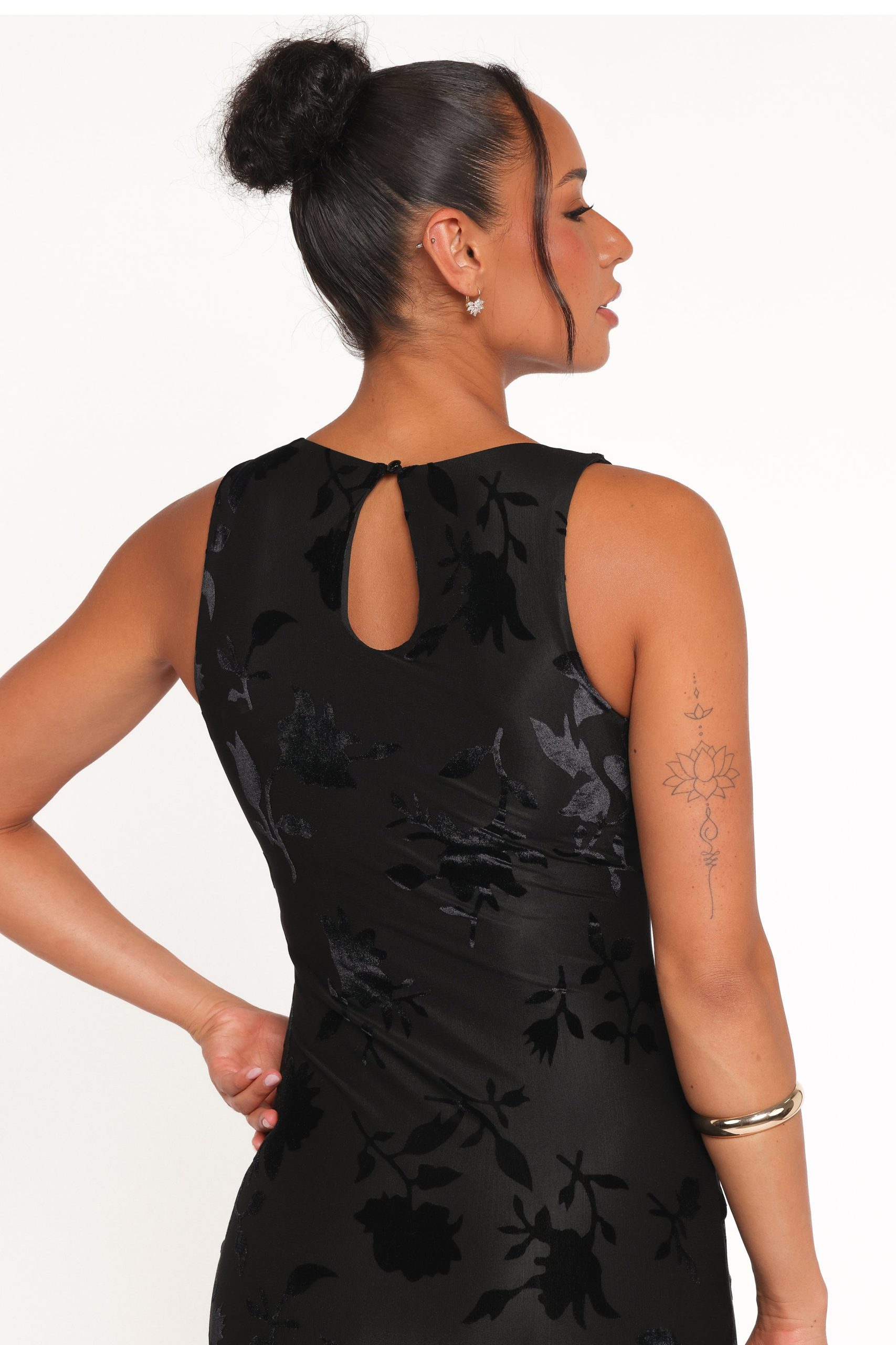 Melinda Sleeveless Velvet Maxi - Black - Image 3