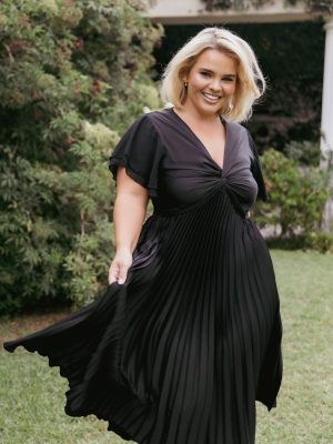 Nova Flutter Sleeve Dress - Black