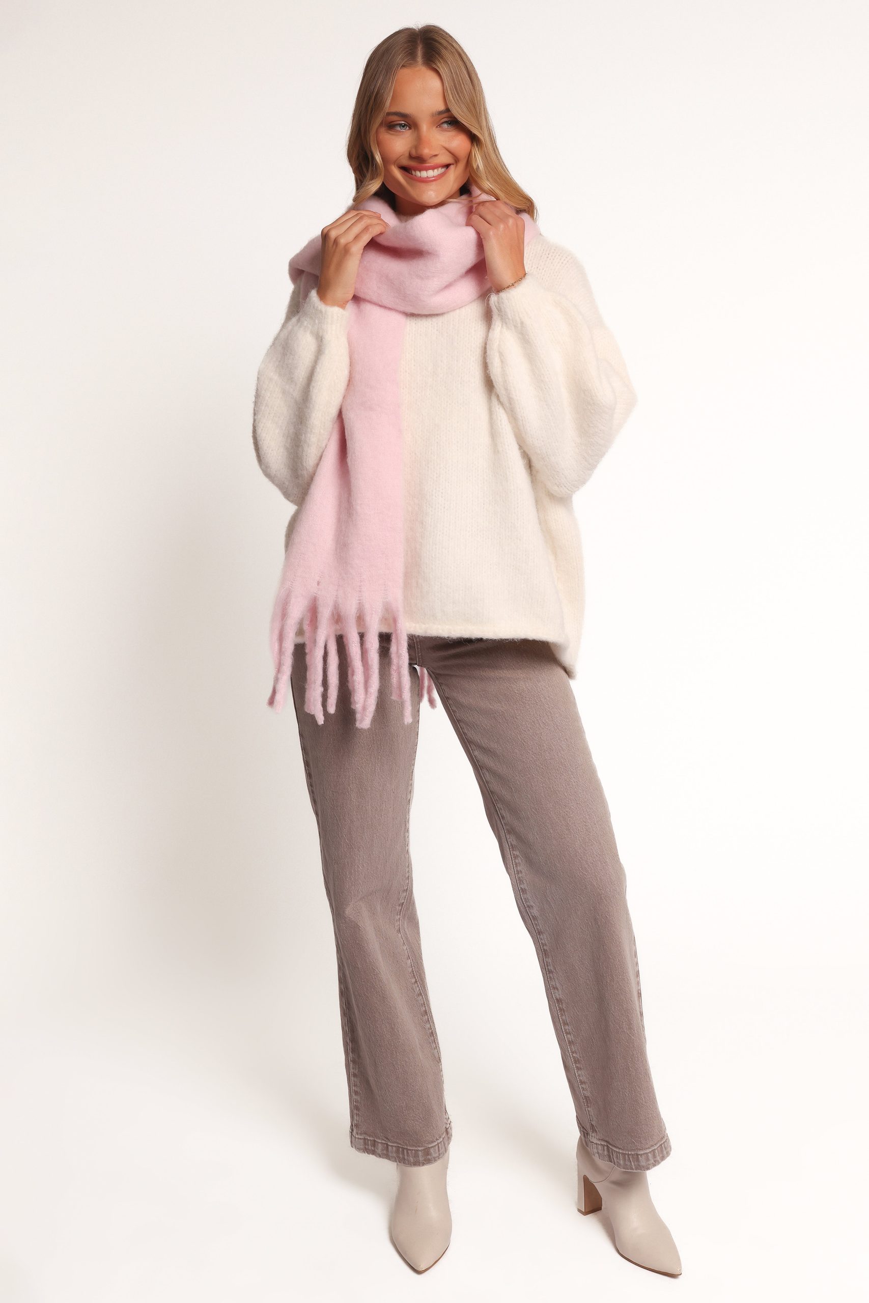 Nova Scarf - Pink - Image 6