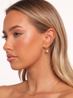 Aldira Earrings - Gold/Pearl