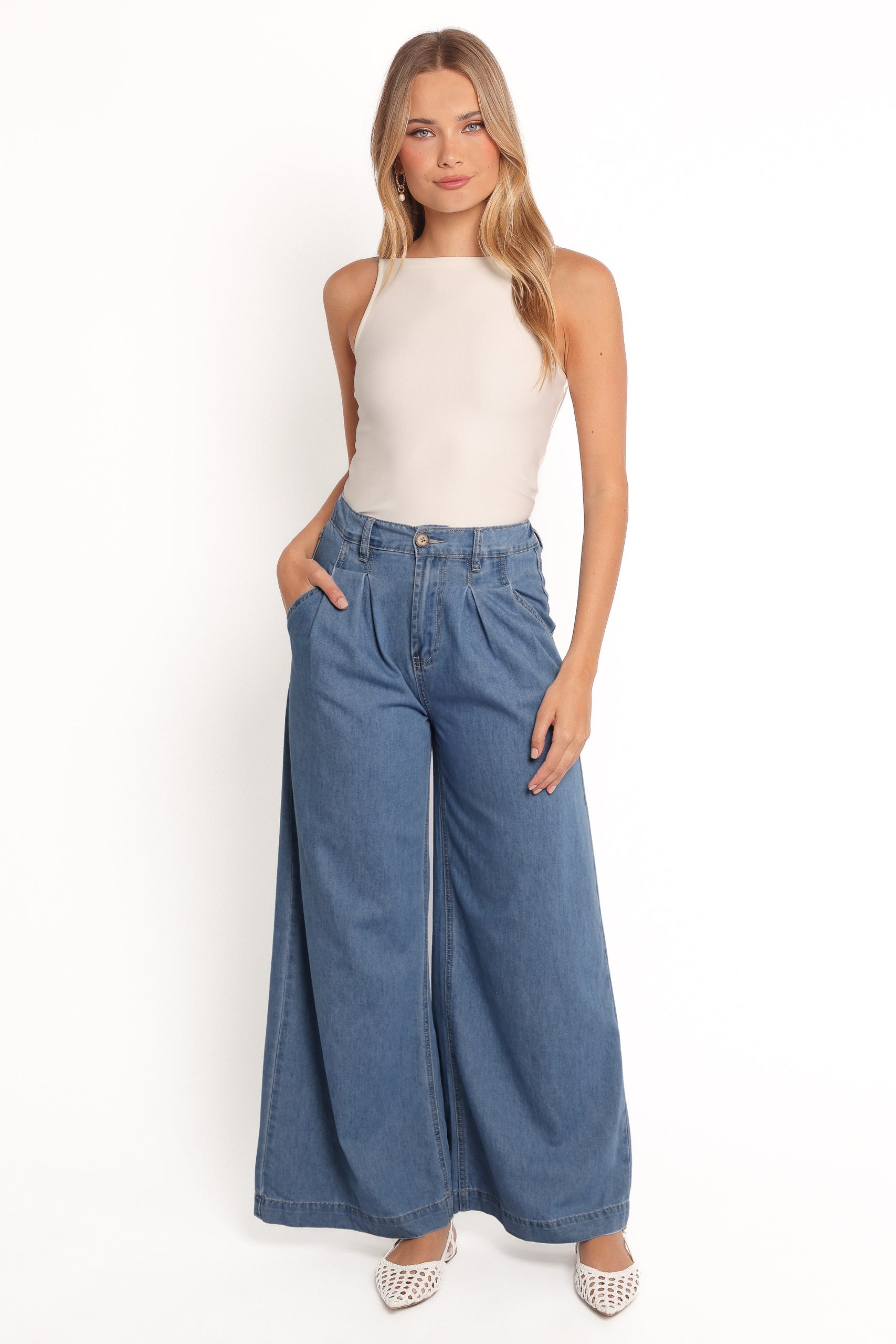 Rosalee Chambray Wide Leg Pant - Medium Denim - Image 3