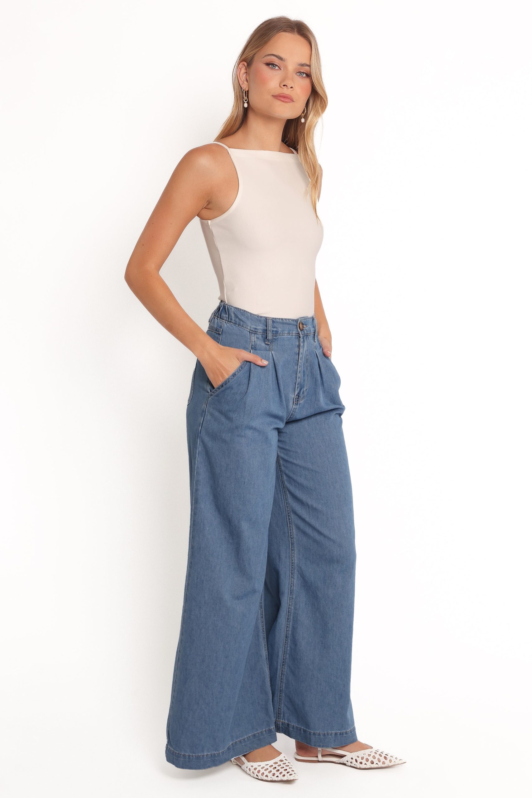 Rosalee Chambray Wide Leg Pant - Medium Denim - Image 7