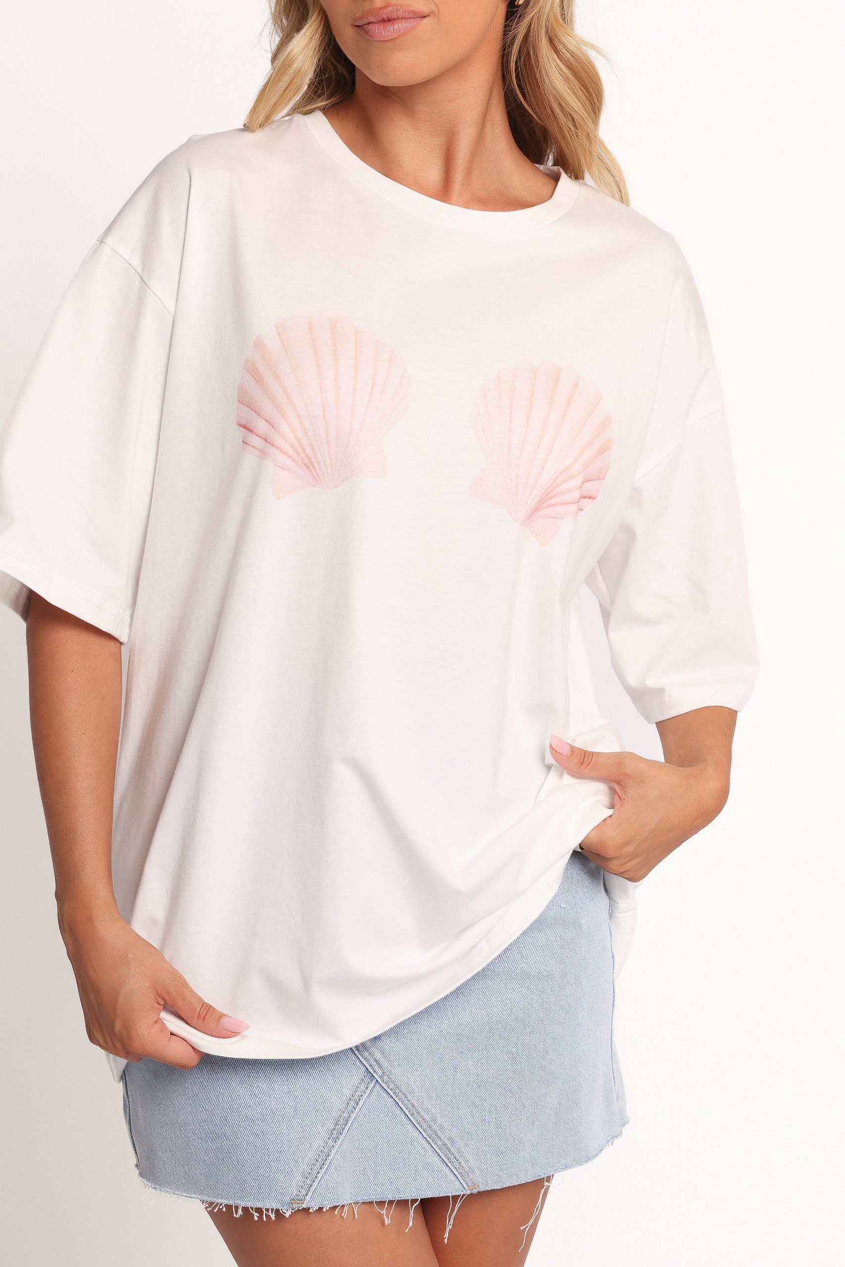 Sammie Graphic Tee - White - Image 7
