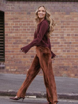 Riley Stretch Velvet Pant - Chocolate