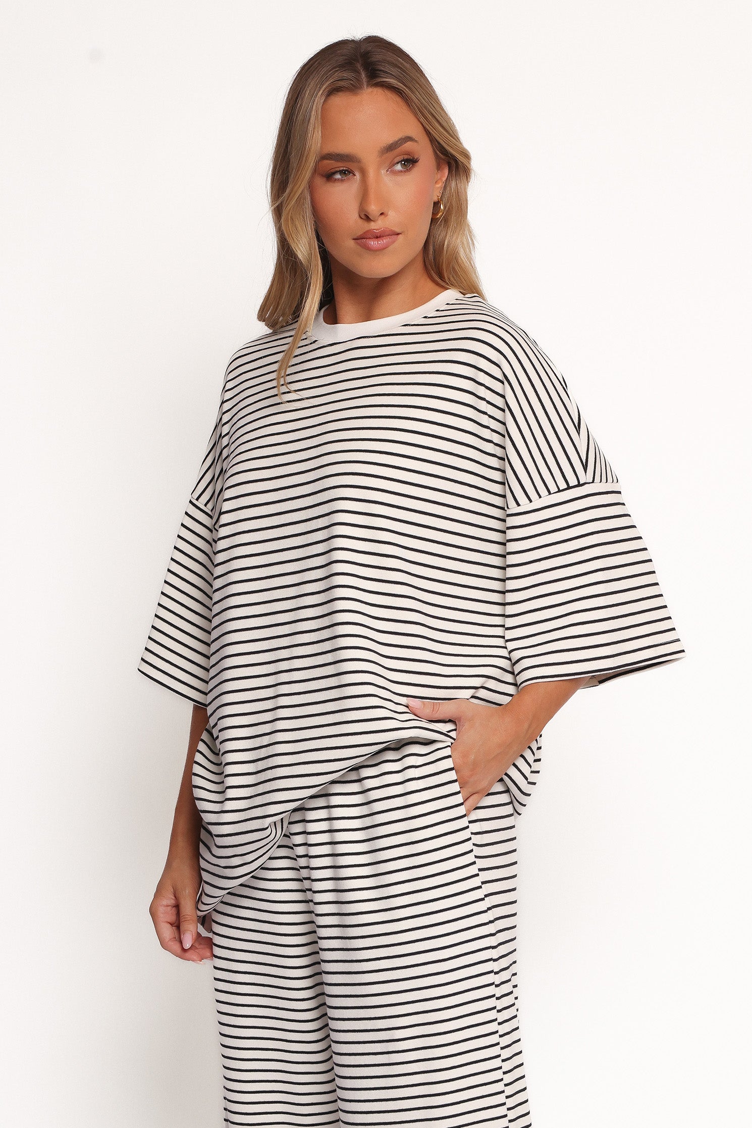 Wilda Oversized Tee - White Black Stripe - Image 4