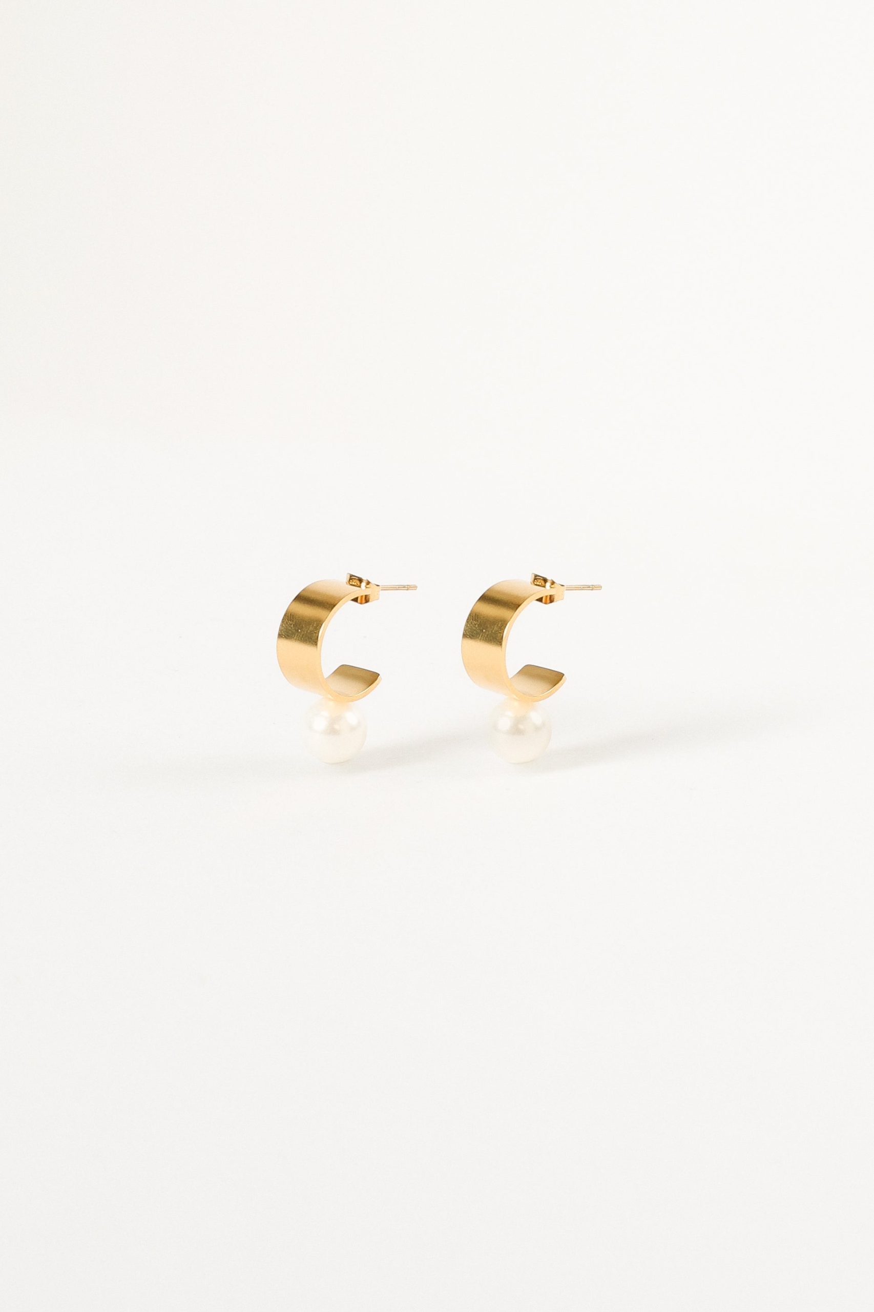 Callie Pearl Hoop Earrings - Gold - Image 2