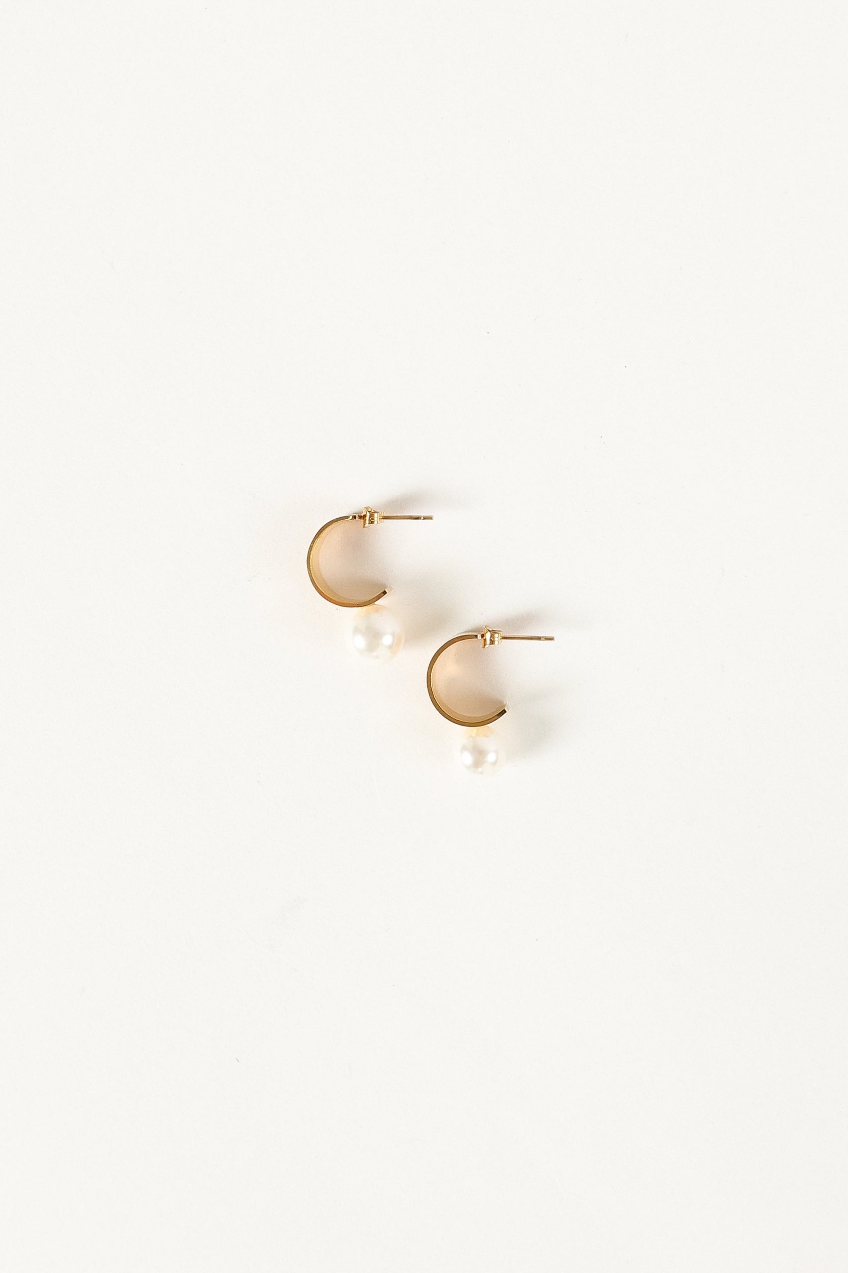 Callie Pearl Hoop Earrings - Gold - Image 3