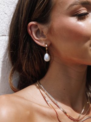 Charlie Pearl Earrings - Gold