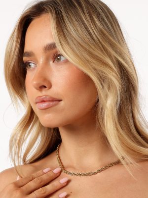 Courtney Necklace - Gold