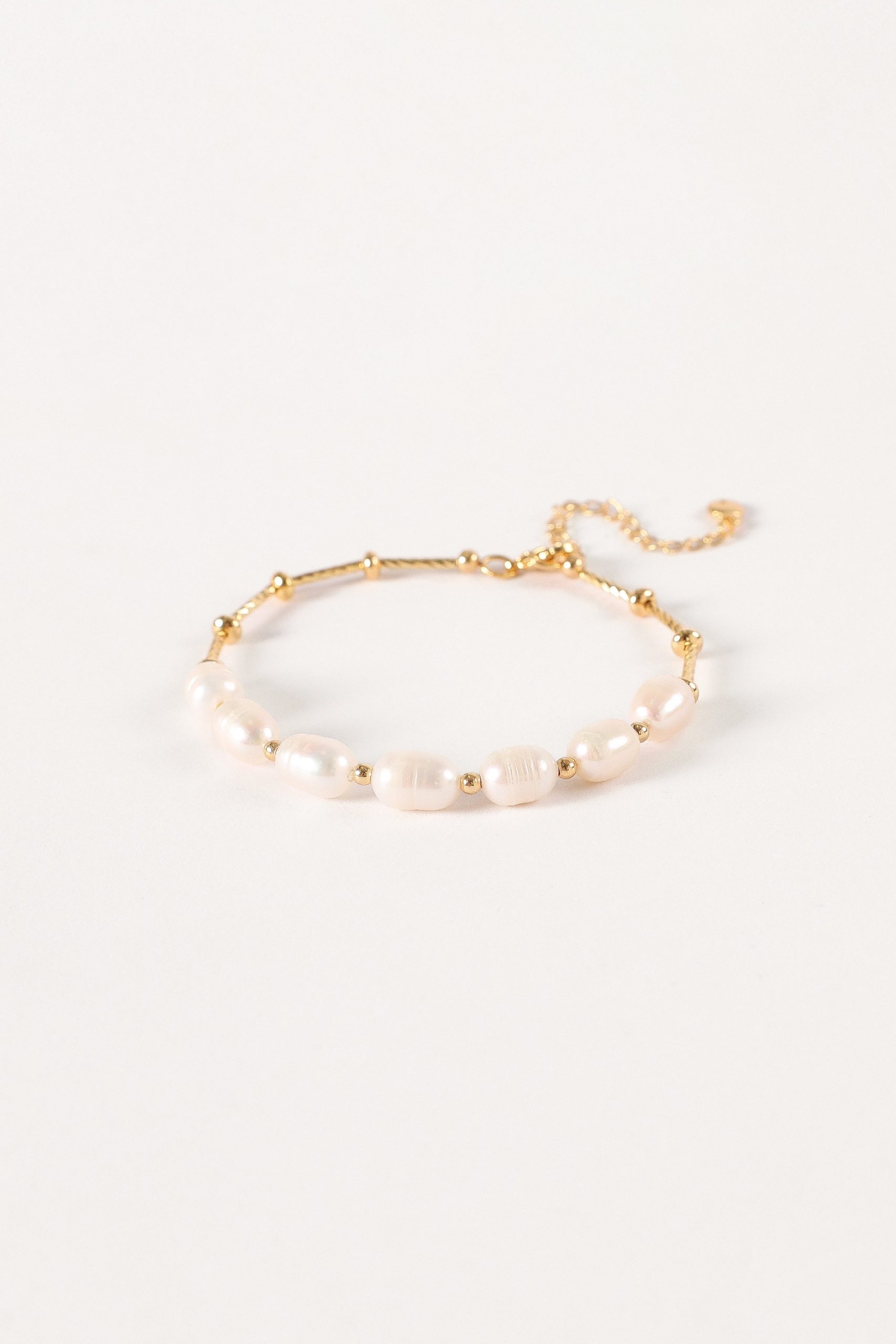 Ren Pearl Bracelet - Gold - Image 3