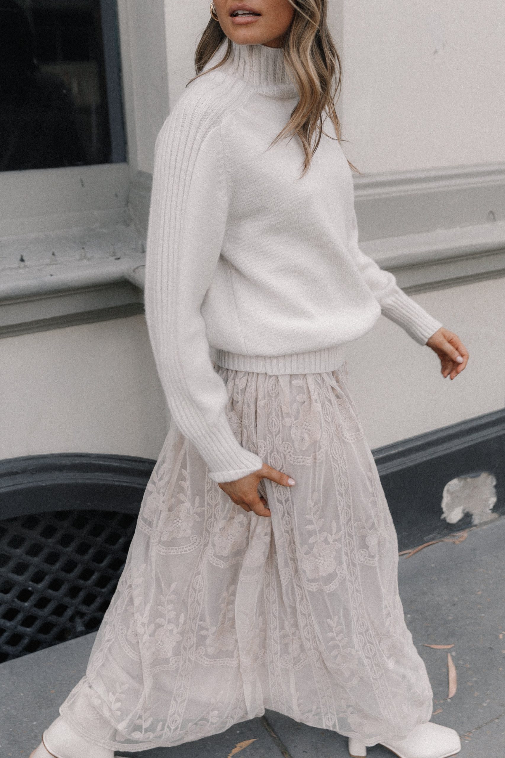 Cersi Knit Sweater - Cream - Image 11