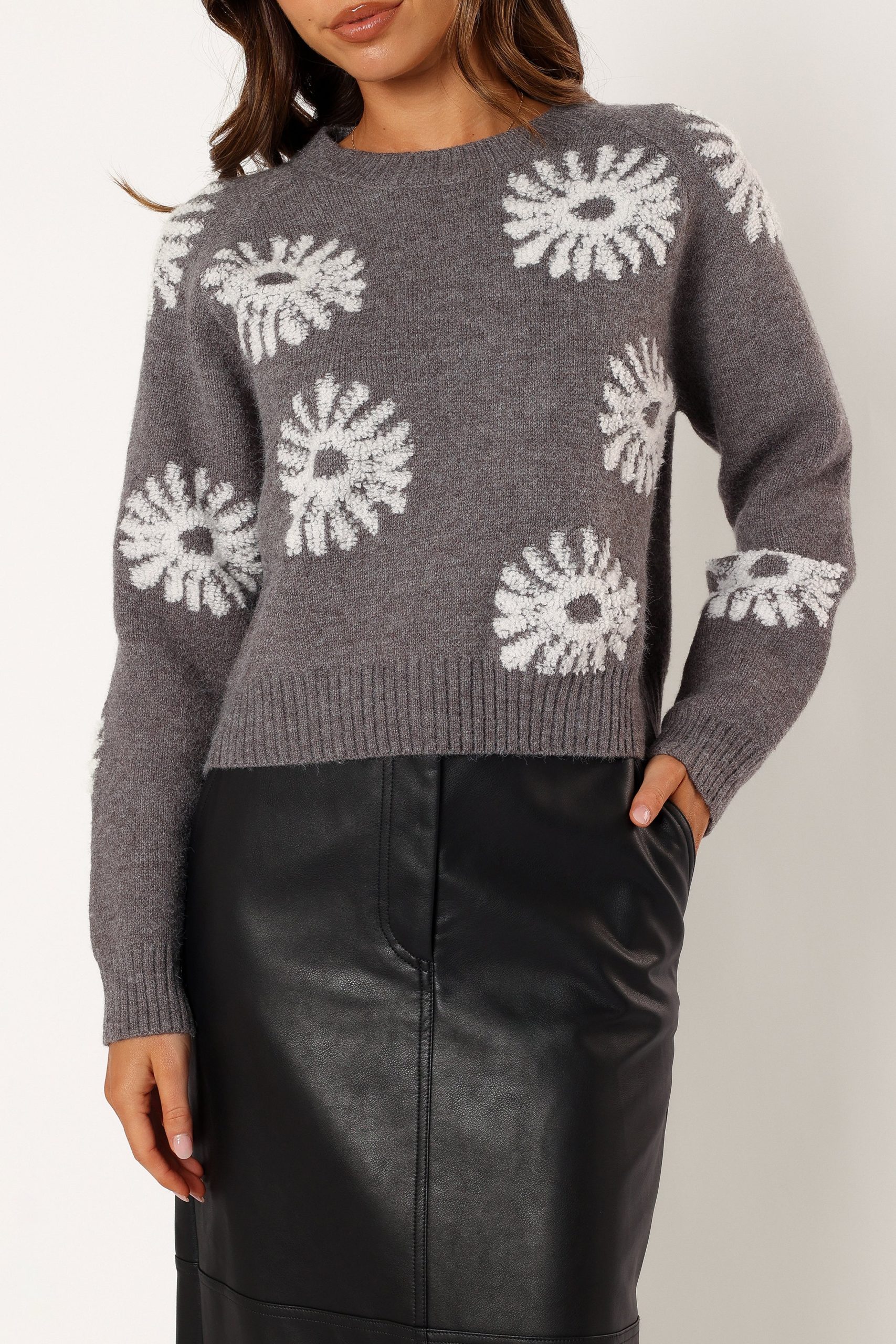 Chandler Knit Sweater - Grey White - Image 7