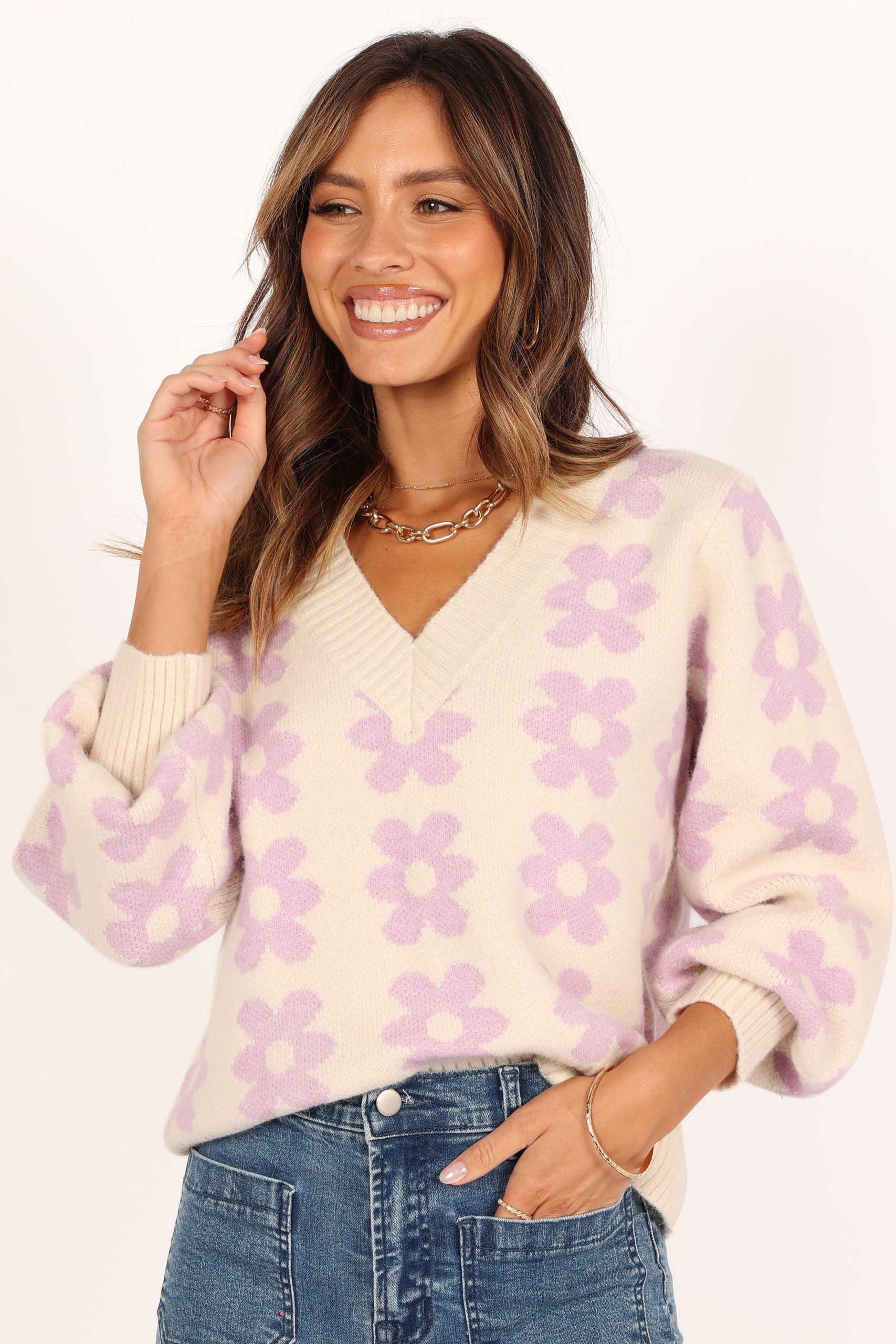 Remi Vneck Flower Knit Sweater - Lilac - Image 3