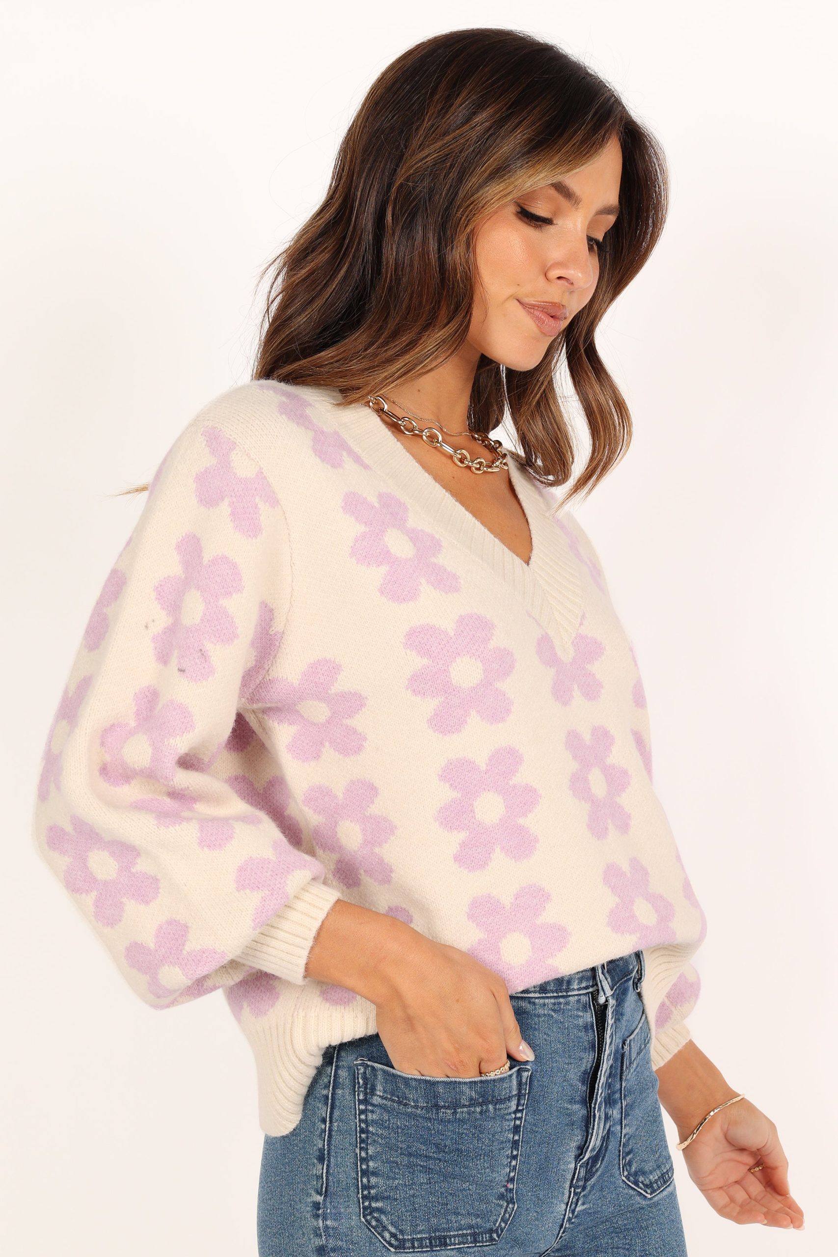 Remi Vneck Flower Knit Sweater - Lilac - Image 9