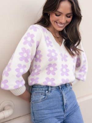 Remi Vneck Flower Knit Sweater - Lilac
