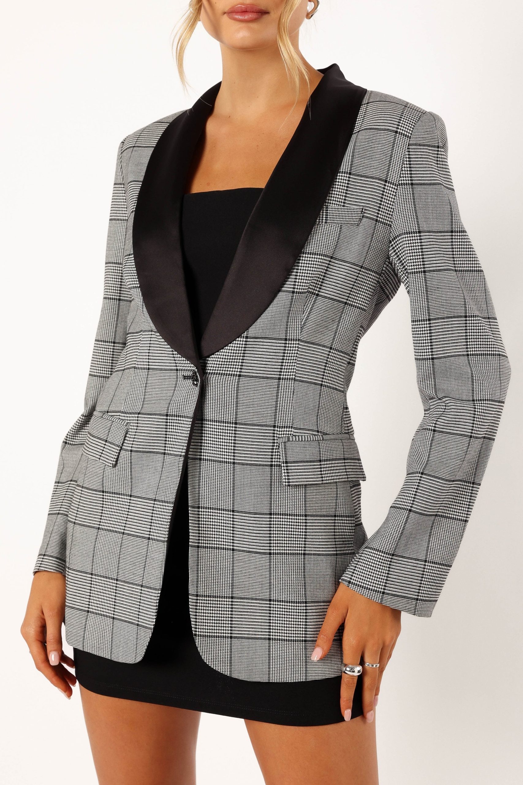 Veronica Contrast Lapel Blazer - Grey - Image 10